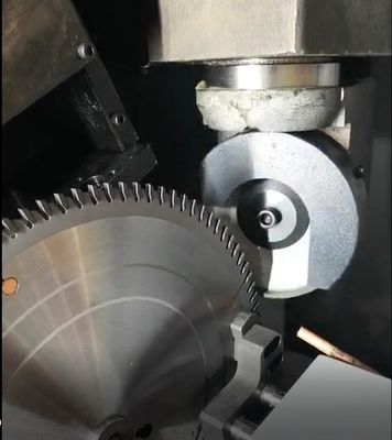 ماشین تراش ماشین تراش CNC